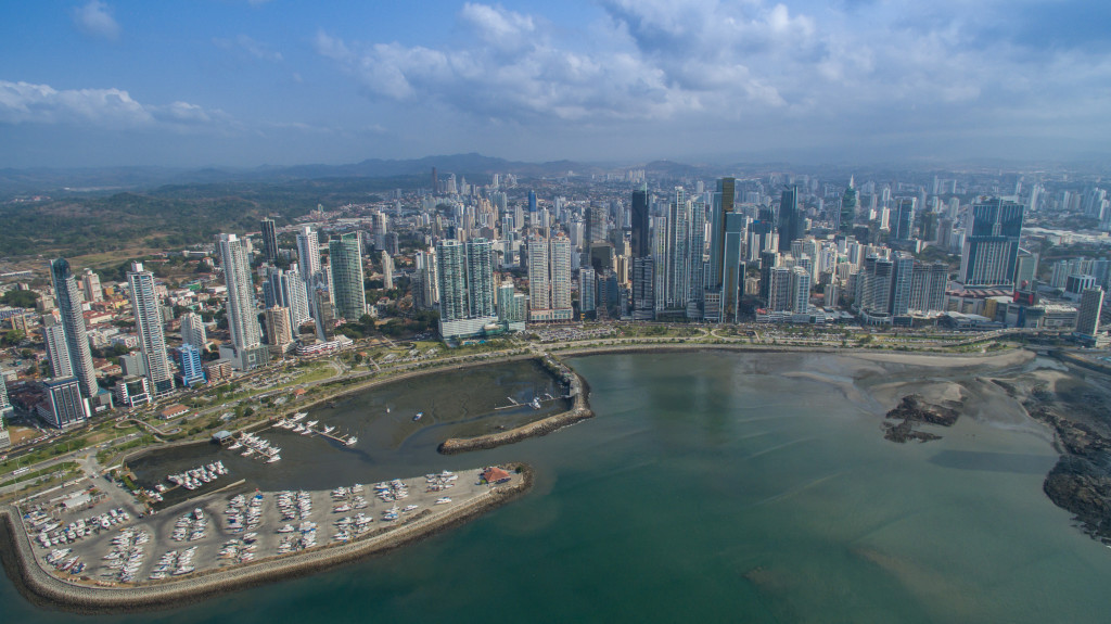 Panama-Stadt mit ca. 1,5 Millionen Einwohnern ist die Hauptstadt und der Regierungssitz des mittelamerikanischen Staates Panama.