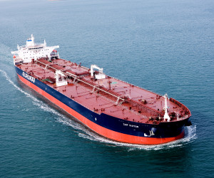 UPDATE 1-First Suezmax oil tanker begins transit through expanded ...