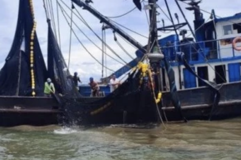 illegal fishing fight