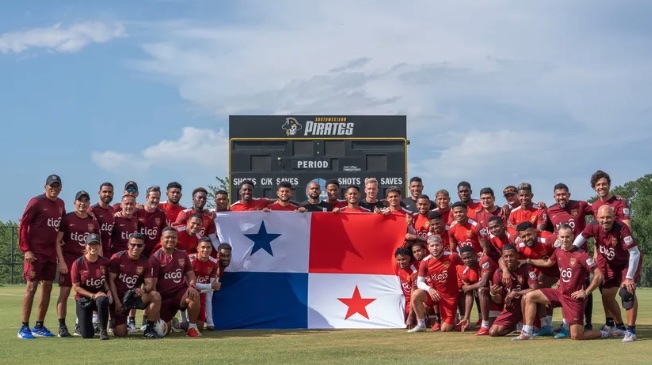 Panama national team celebrating entering Panama FIFA ranking top?30