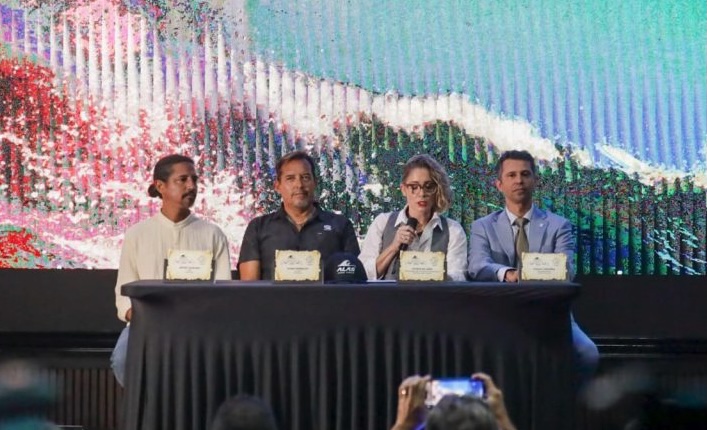 Surfers at Playa Venao competing in Panama surf tourism ALAS Global Tour 2025