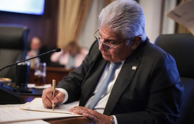 President Mulino signs Law 481 expanding mortgage interest subsidy and housing subsidy expansion