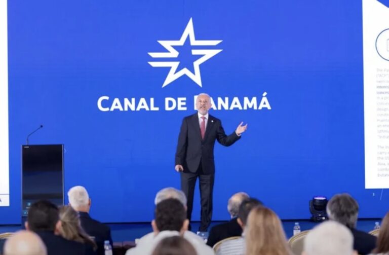 Panama Canal presentation of gasline