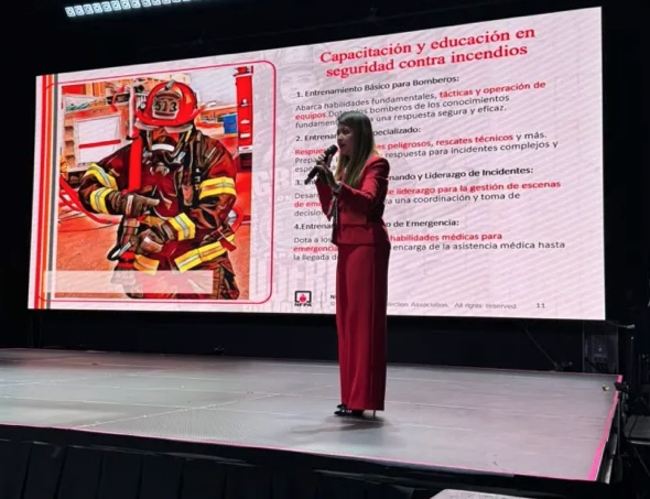 NFPA representative Eurídice Ibarlucea speaking at the International Congress of Women Firefighters 2025 in Panama