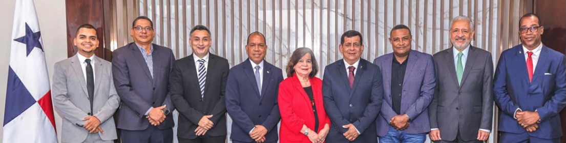 Signing of the new collective agreement between Panama Canal and the Canal and Caribbean Union