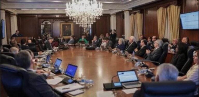 Fuel storage tanks in Panama's new fuel-free zone