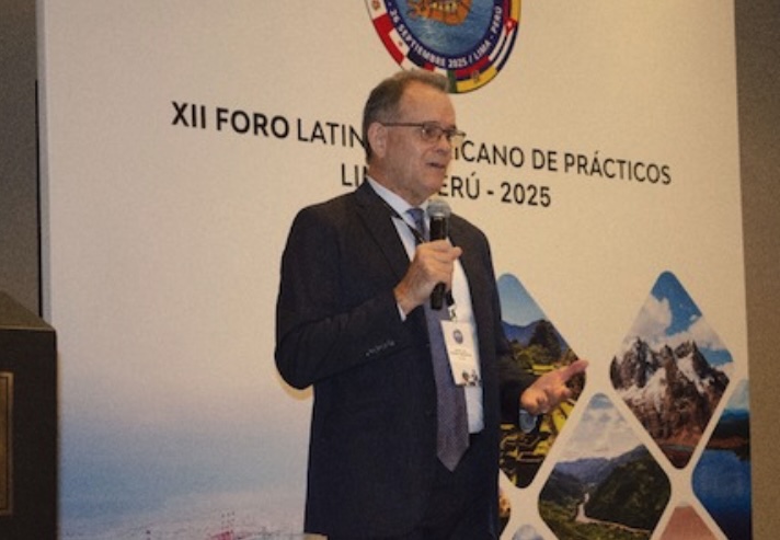 Panama pilots demonstrating leadership in maritime safety and water management at Latin American forum