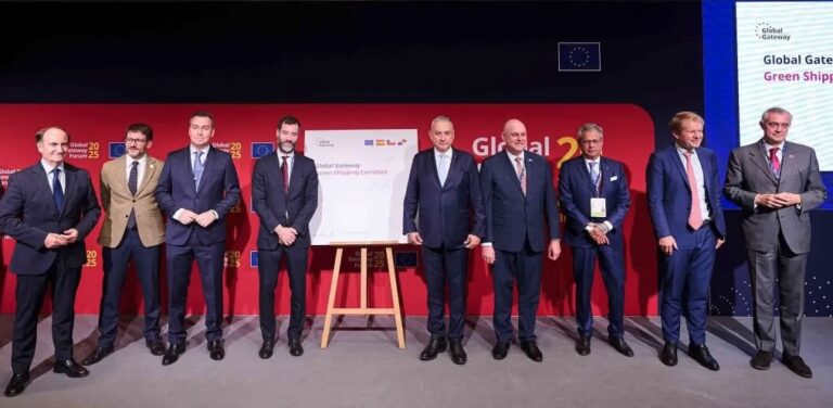 Spain and Panama officials at the Global Gateway Forum 2025 presenting the green and digital corridor connecting Algeciras and the Panama Canal