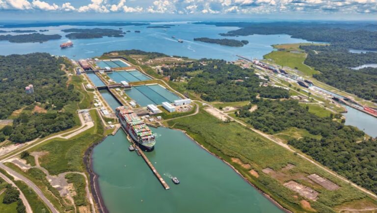 Panama Canal construction site representing arbitration dispute with GUPC