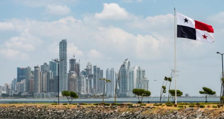 Thales air traffic control modernization system for Panama AAC.