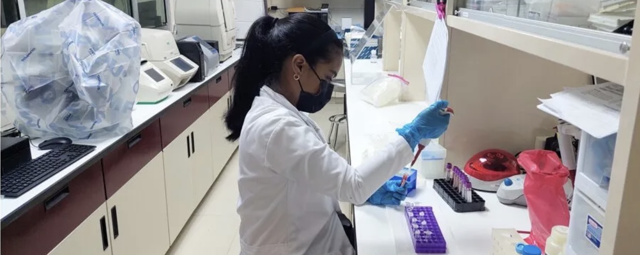 Panamanian researchers evaluating Adiponectin biomarker levels to detect cardiometabolic risk in a Panama research study.