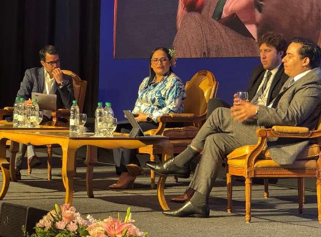 Panama's representative presenting on Customs Technology Adoption and Panama Customs Modernization at the International Foreign Trade Congress.