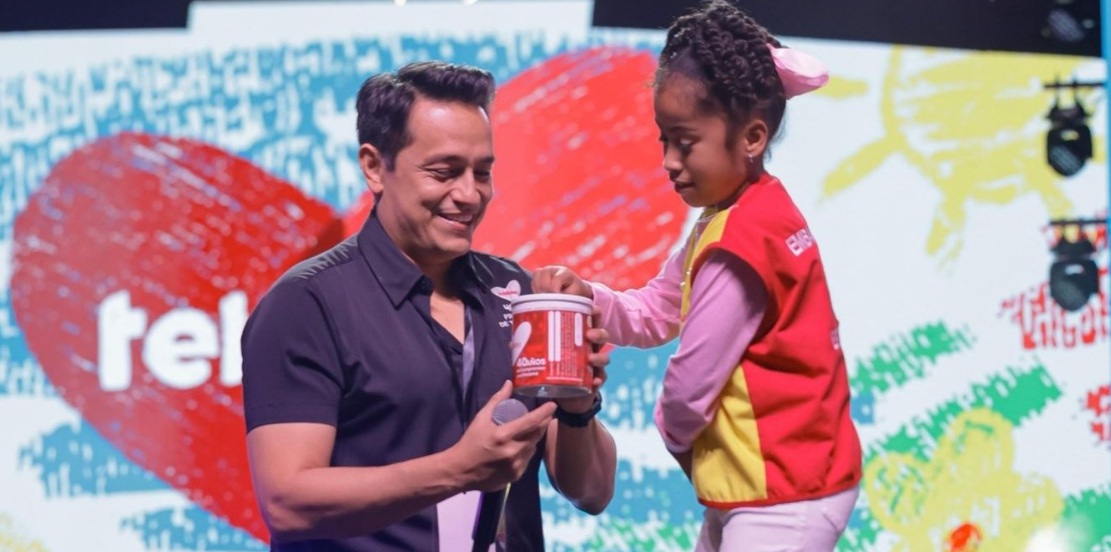 The Teletón 20-30 Panama logo displayed during the fundraising event for Prenatal diagnosis improvement at the Santo Tomás Hospital.