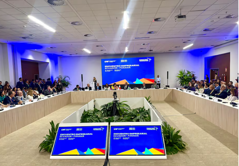 President Daniel Noboa and CAF leaders discussing Ecuador Panama bilateral agreements for trade and energy.