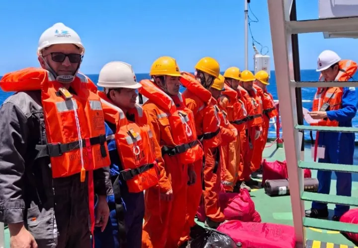 Qualified Panama Fishery Observers monitoring a vessel to ensure international fishing standards and sustainable practices.
