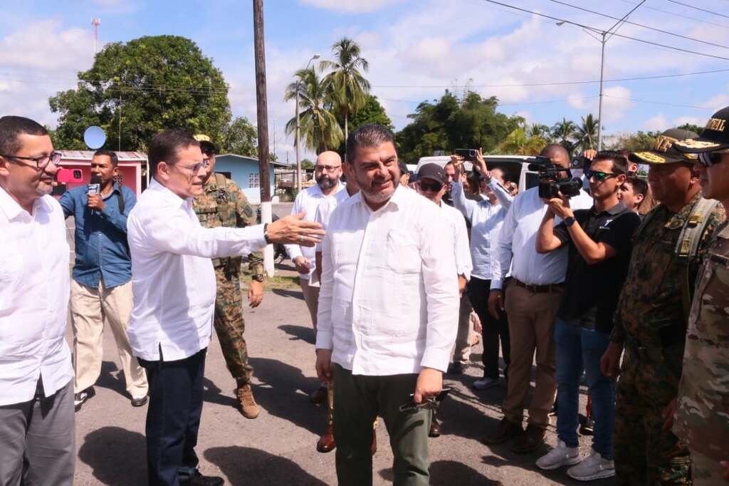 Authorities from Panama and Costa Rica meeting to discuss the new border security alliance.