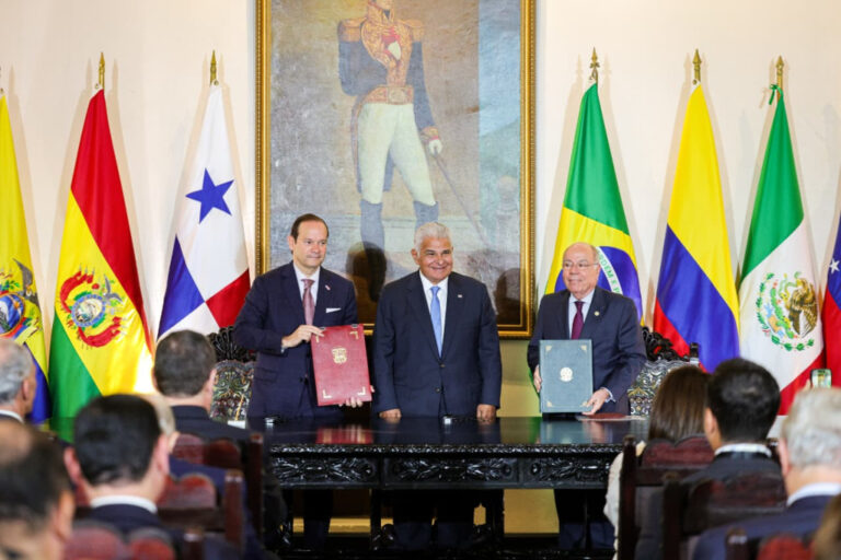 Handover ceremony of the original Amphictyonic Congress historical documents from Brazil to Panama.