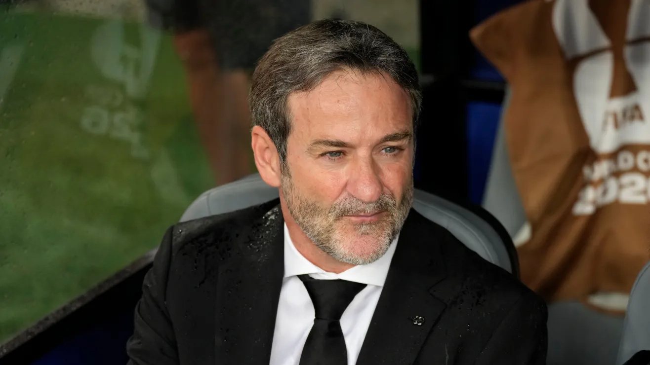 The Panamanian Football Federation signs the new Thomas Christiansen contract to continue as the Panama national team coach.