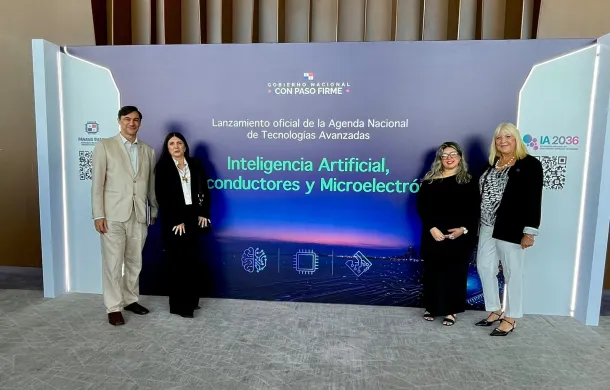 National experts discussing the Panama AI Readiness Assessment presentation hosted by UNESCO and SENACYT.