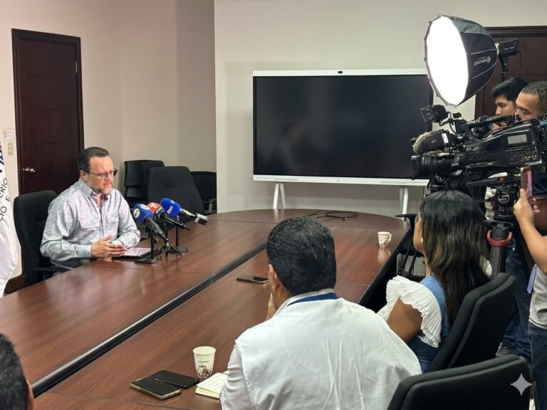 Spanish business investment delegation meeting with MICI officials to discuss Panama Mercosur trade.